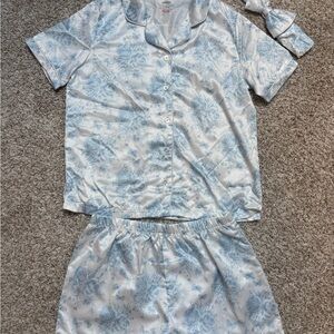 Girls Blue Floral Satin Pajama Set size 10/12